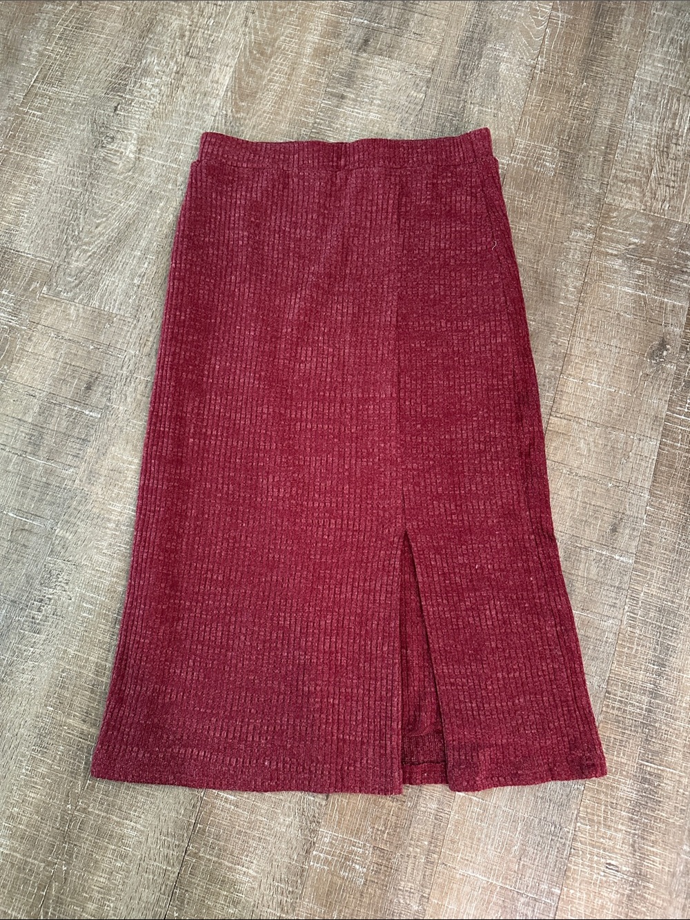 Ribbed Midi Skirt with Side Slit - Burgundy